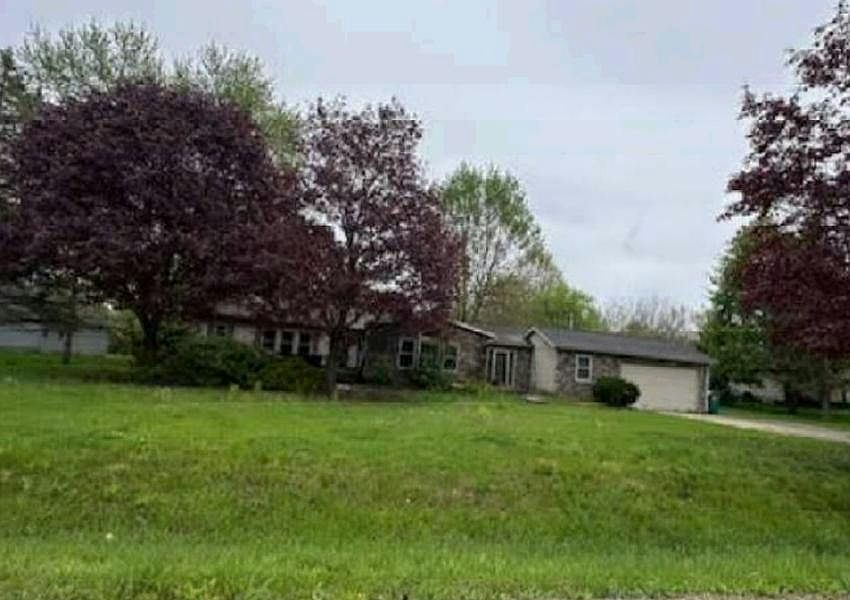 1st image of 15601 Bak Rd