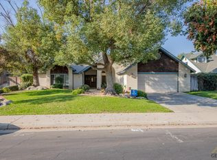 2301 Mountain Oak Rd, Bakersfield, CA 93311