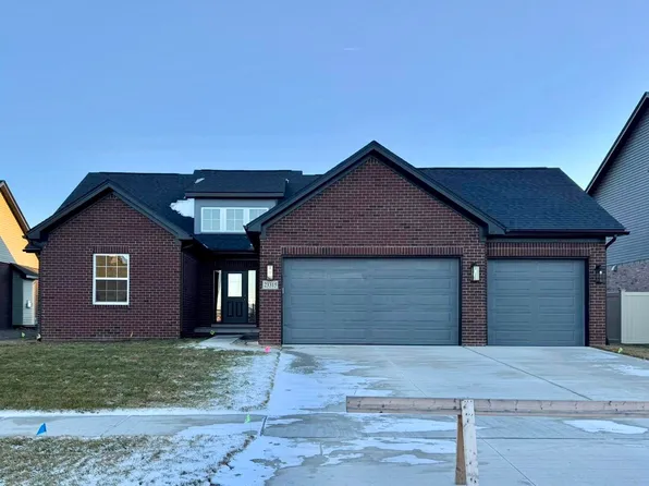 23315 Primrose Ln, Brownstown, MI 48183