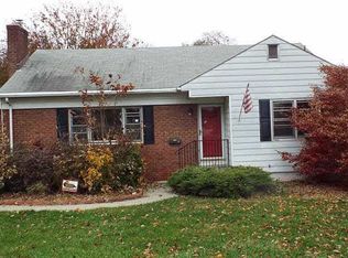 19 Mountain View Rd, Poughkeepsie, NY 12603