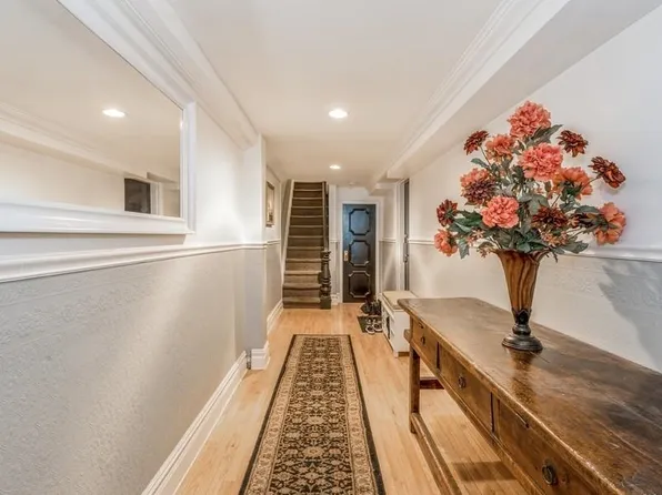 212 Warren Street image 3 of 18