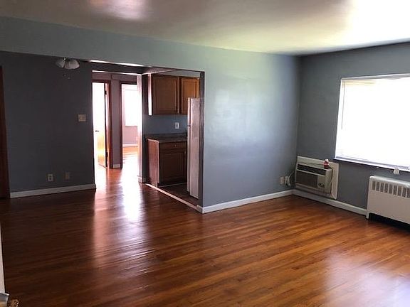5th image of 1220 Elberta Cir APT 11