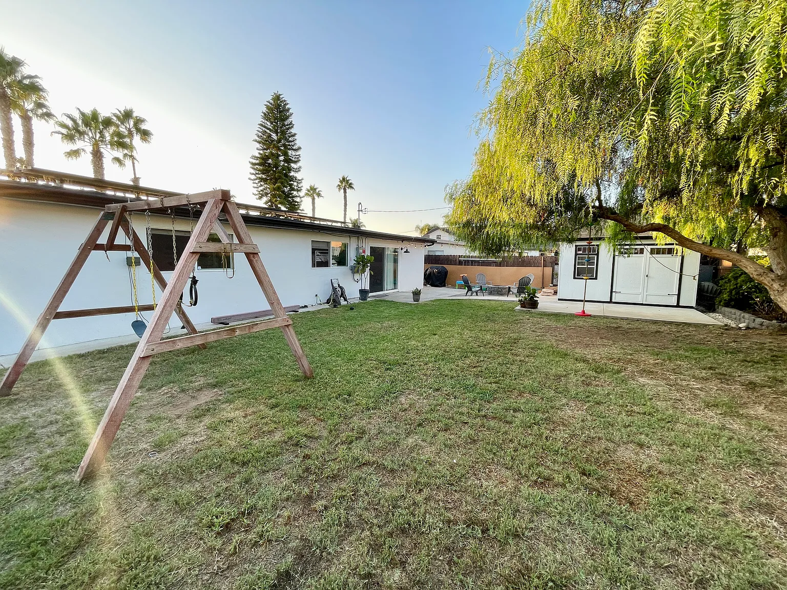 3 bed, 1217 sqft, $4,395 — Photo 3