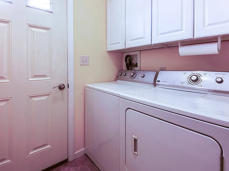 100 Deforest Rd #302 — Photo 11