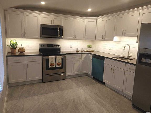 4th image of 3117 Chestnut Ave