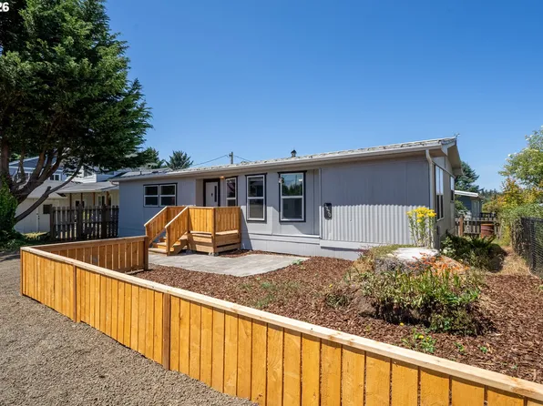 2220 Fleming Ave W, Tillamook, OR 97141
