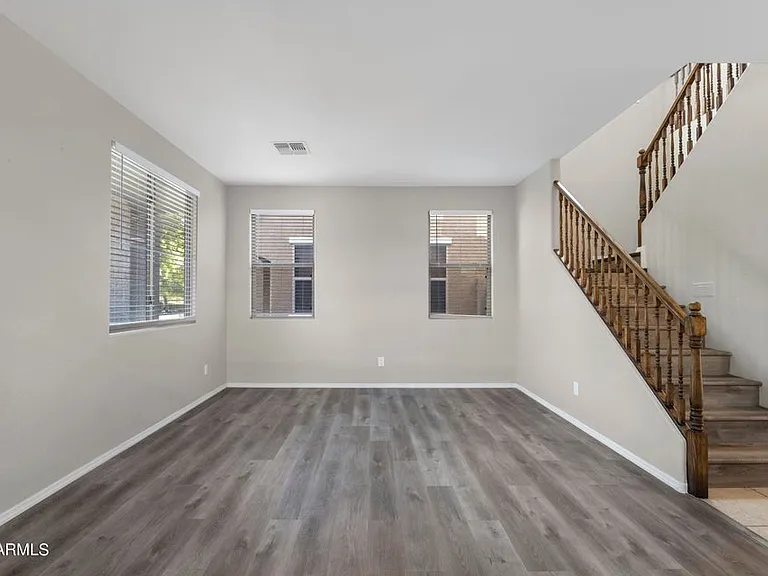 4042 W Valley View Dr — Photo 5