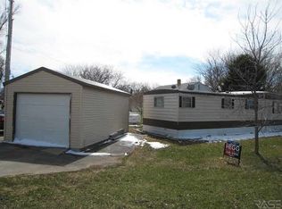 209 SE 1st St, Colman, SD 57017