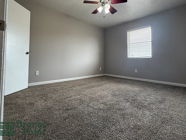 Brazos Point Apartments — Photo 13