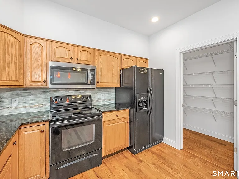 806 Hope St #2 — Photo 8