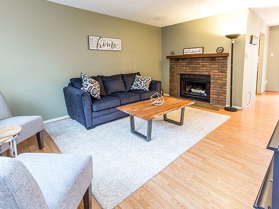 4th image of 2215 67th Ave NE