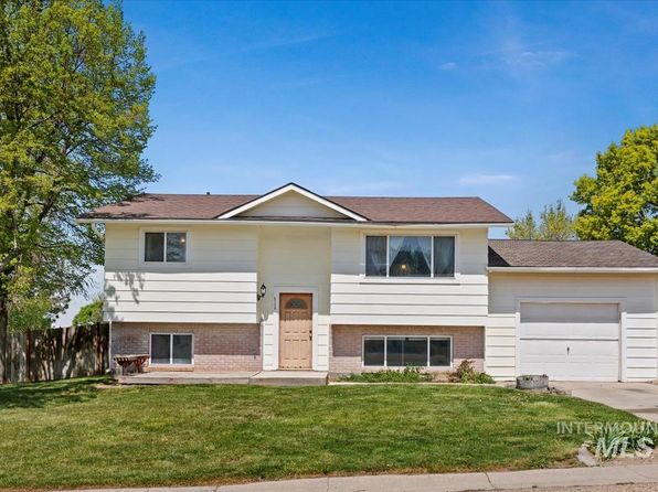9176 Randolph Dr, Nampa, ID 83686