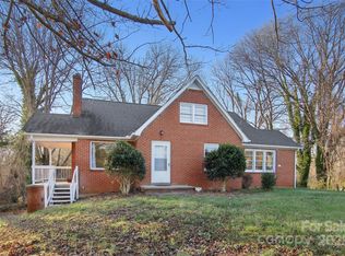 211 Branch St, Morganton, NC 28655