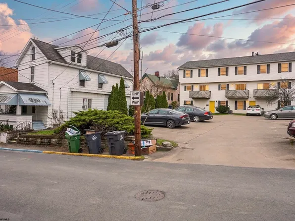 465 Wilson Ave, Morgantown, WV 26501