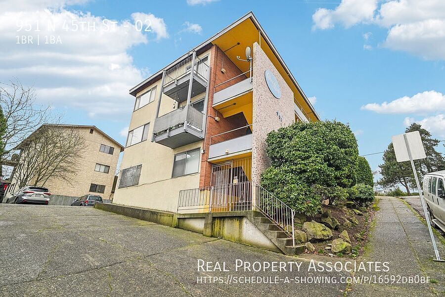 1st image of 951 N 45th St APT 2