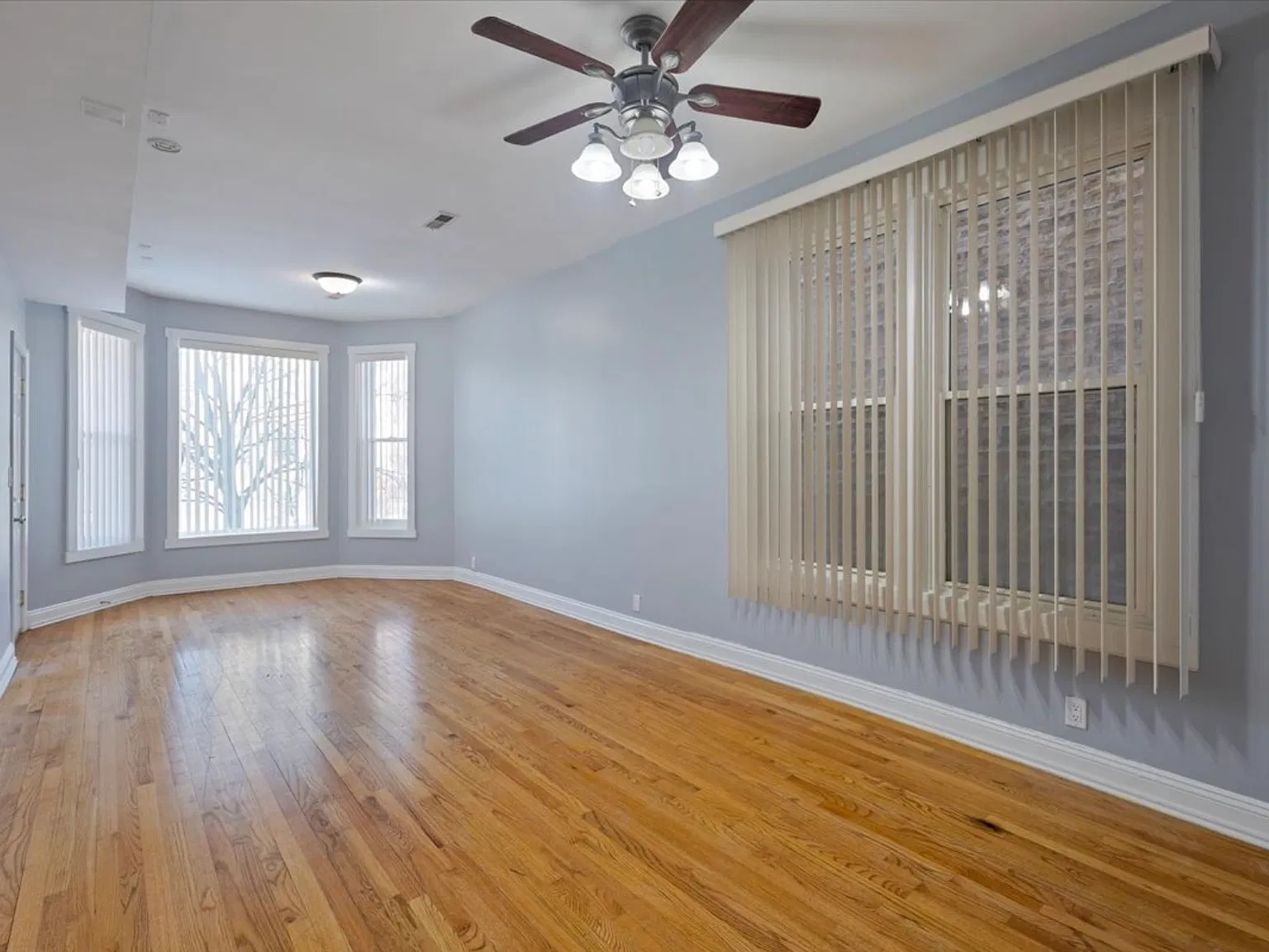 3 bed, 1500 sqft, $2,100 — Photo 2