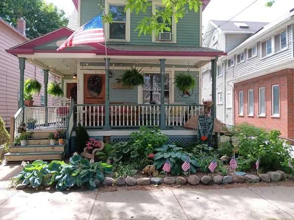 2424 W 10th St, Cleveland, OH