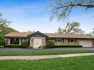 1301 N Dee Rd, Park Ridge, IL 60068