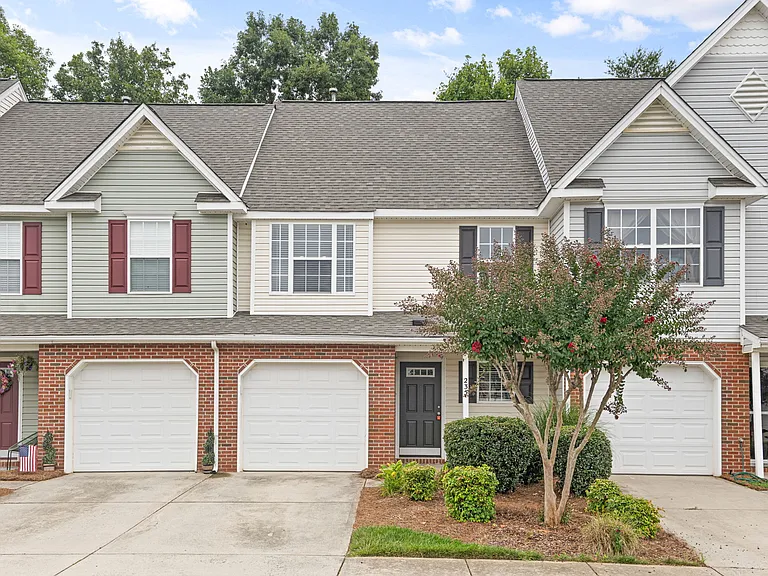 235 Blue Robin Way — Photo 2