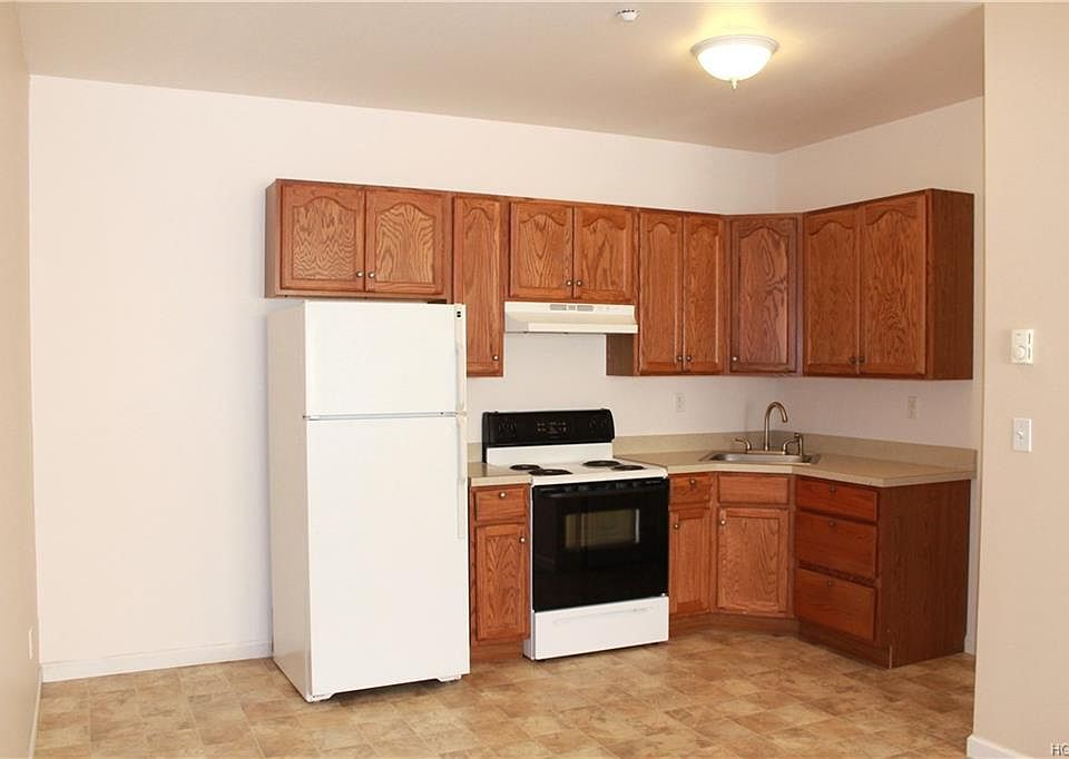 1st image of 4 Miller Ave