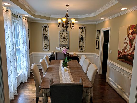 Formal dining room