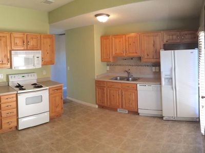 11676 S Oakmond Rd, South Jordan, UT, 84009