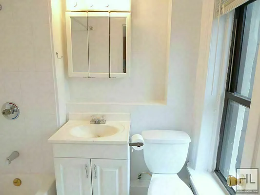 Rented by Highline Residential | media 8