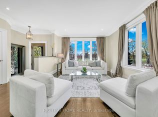 204 Maple Leaf Dr, Toronto, ON M6L1P1