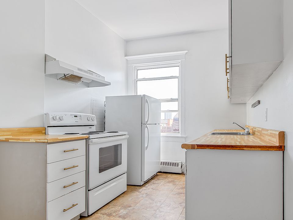 1st image of 355 Elgin St #C