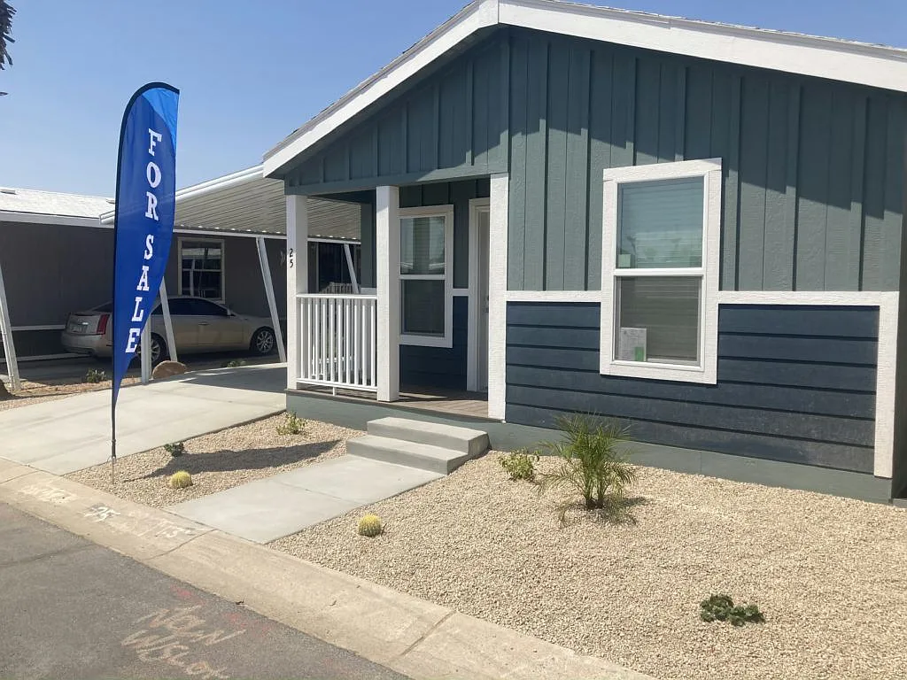 2 bed, 2.0 bath, 1000 sqft, $1,340 — Photo 1