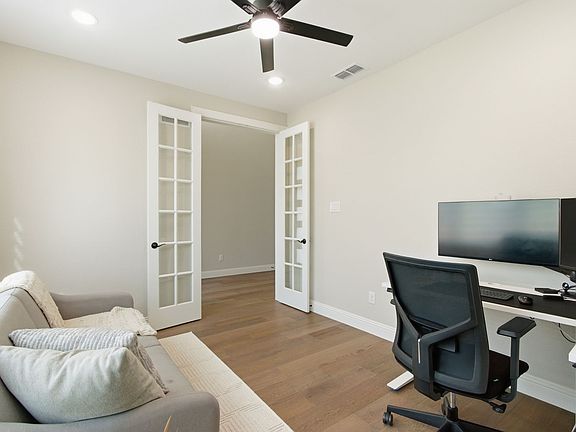 4th image of 3124 Sherlock Ln