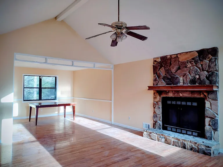 2036 Maier Ct — Photo 7