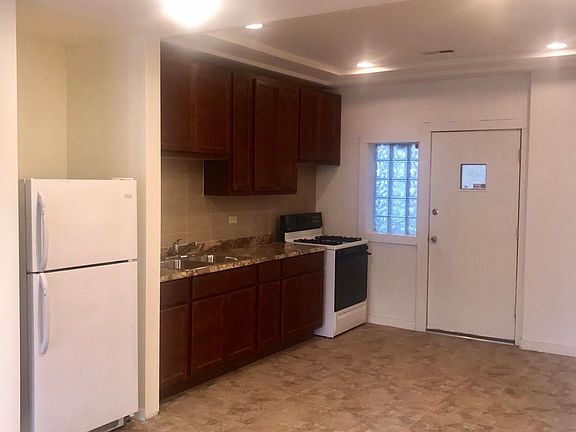 5th image of 7224 S Jeffery Blvd APT 1