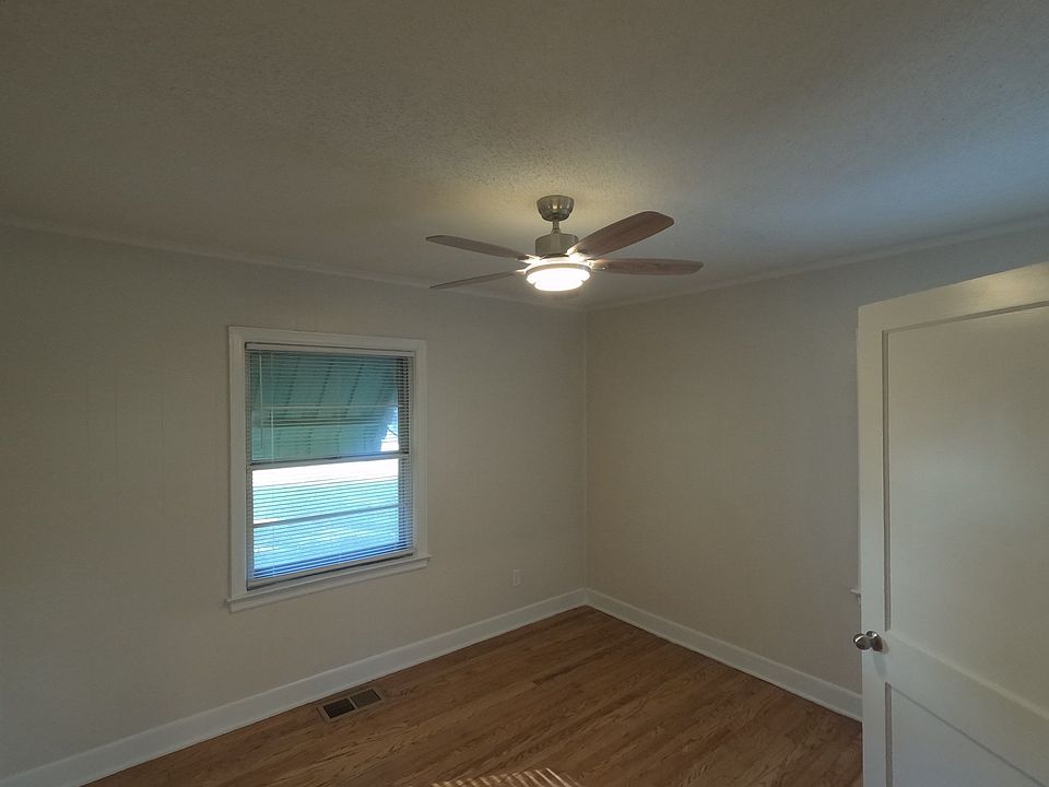 1st image of 1311 Victor Dr #3