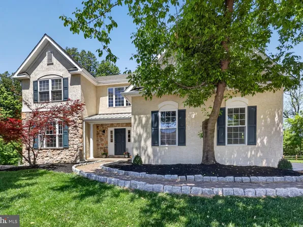 252 Ferndale Ln, Downingtown, PA 19335