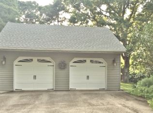 261 Huntsman Ln, Blue Bell, PA 19422