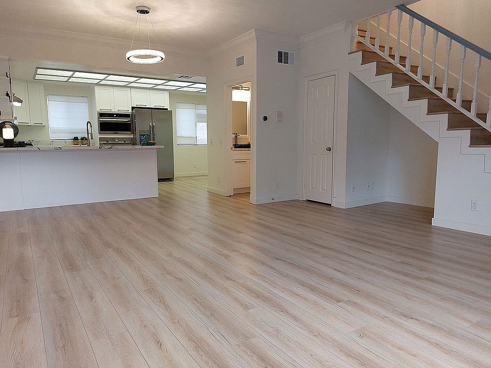 Living / Dining (open plan)