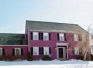 5 Paige Farm Rd, Amesbury, MA 01913