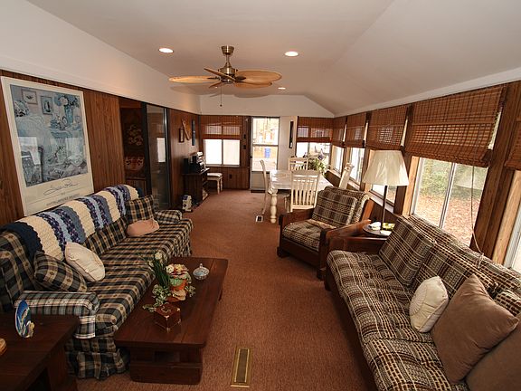 3rd image of 34498 Virginia Dr