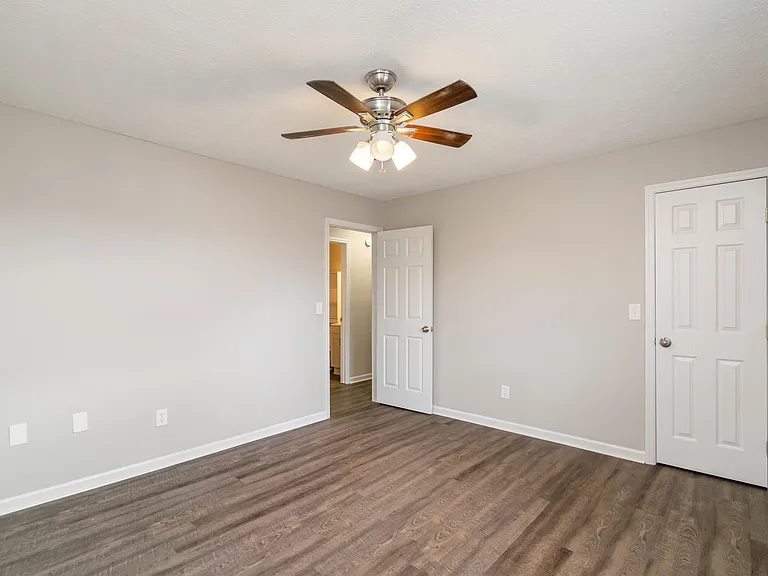 2522 McMillan St N — Photo 15