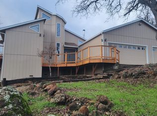 16465 Southview Ct, Redding, CA 96001