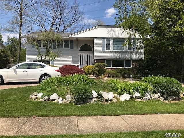 1st image of 3 Cardinal Ln