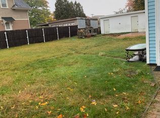 92 Memorial Dr APT 2, Pawtucket, RI 02860