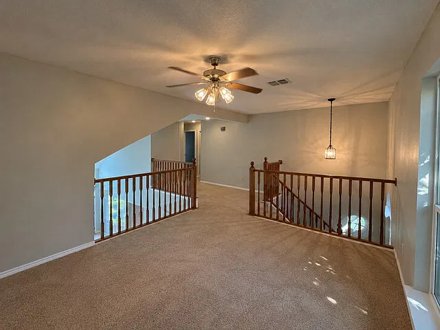 3 bed, 2.5 bath, 1944 sqft, $2,700 — Photo 1