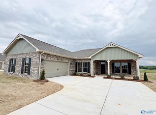 1055 Maplehurst St, Decatur, AL 35603