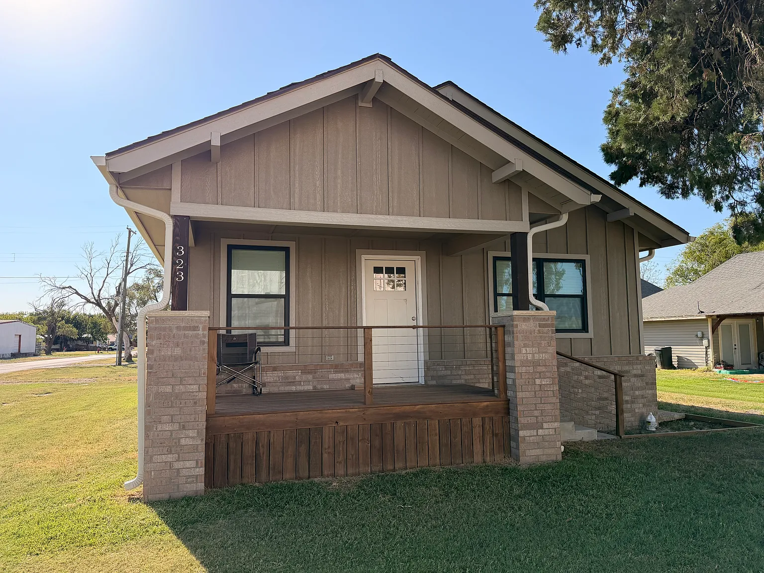2 bed, 1300 sqft, $1,800 — Photo 2