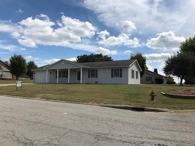 1st image of 898 Juniper Ct