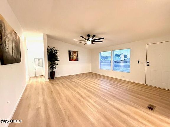 4th image of 845 E GOLDMINE Lane