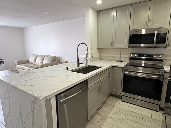 5th image of 3550 Lebon Dr Unit 6414