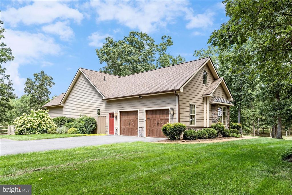 103 Comforter Ln, Clear Brook, VA - More